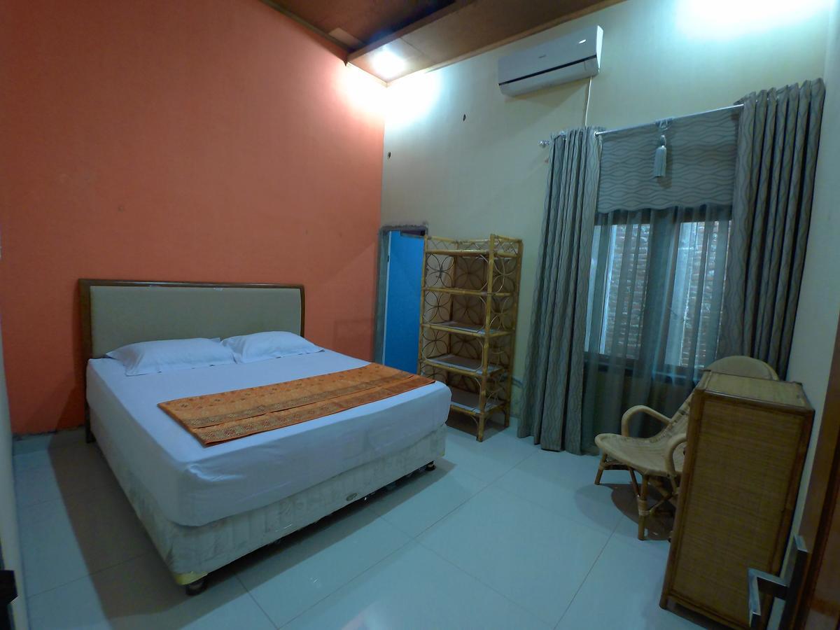 Homestay Eddie's *